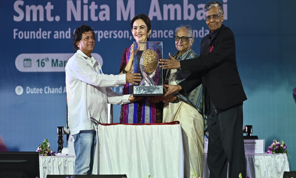 Nita Ambani Honored with Humanitarian Award